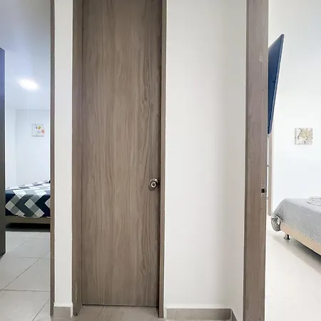 Apartamento Comodo 2 Cuartos Ac Y Piscina