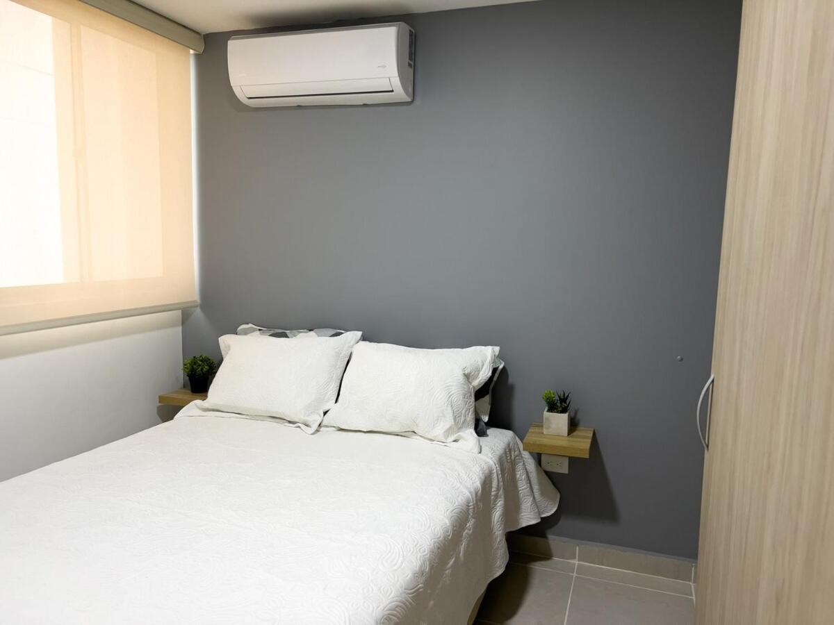 Comodo 2 Cuartos Ac Y Piscina * Cartagena